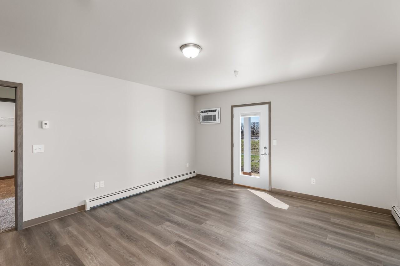 422 Lake St #105 - Photo 3 of 6