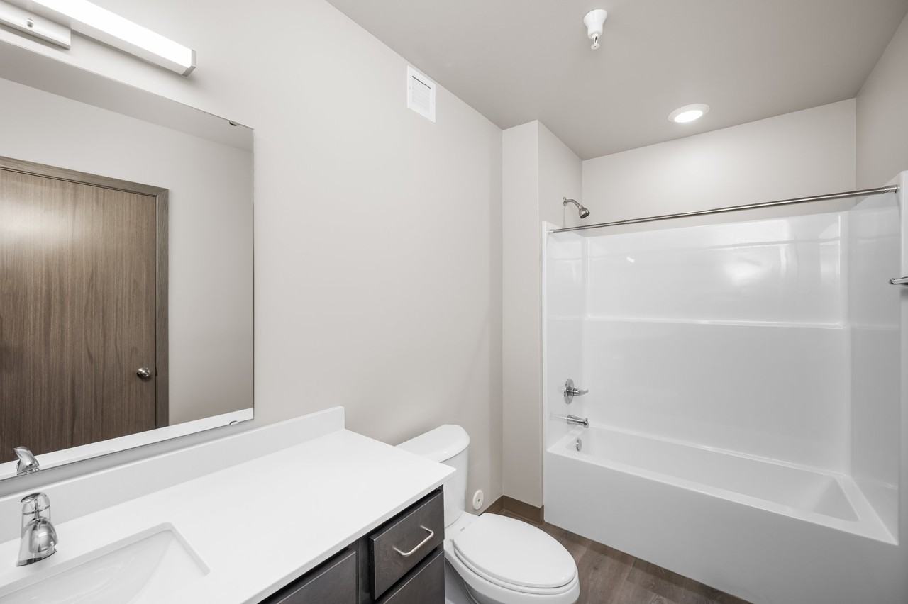 422 Lake St #105 - Photo 5 of 6