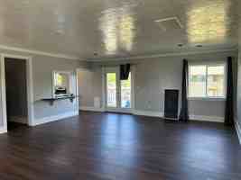 featured image of 1040 Main St #A