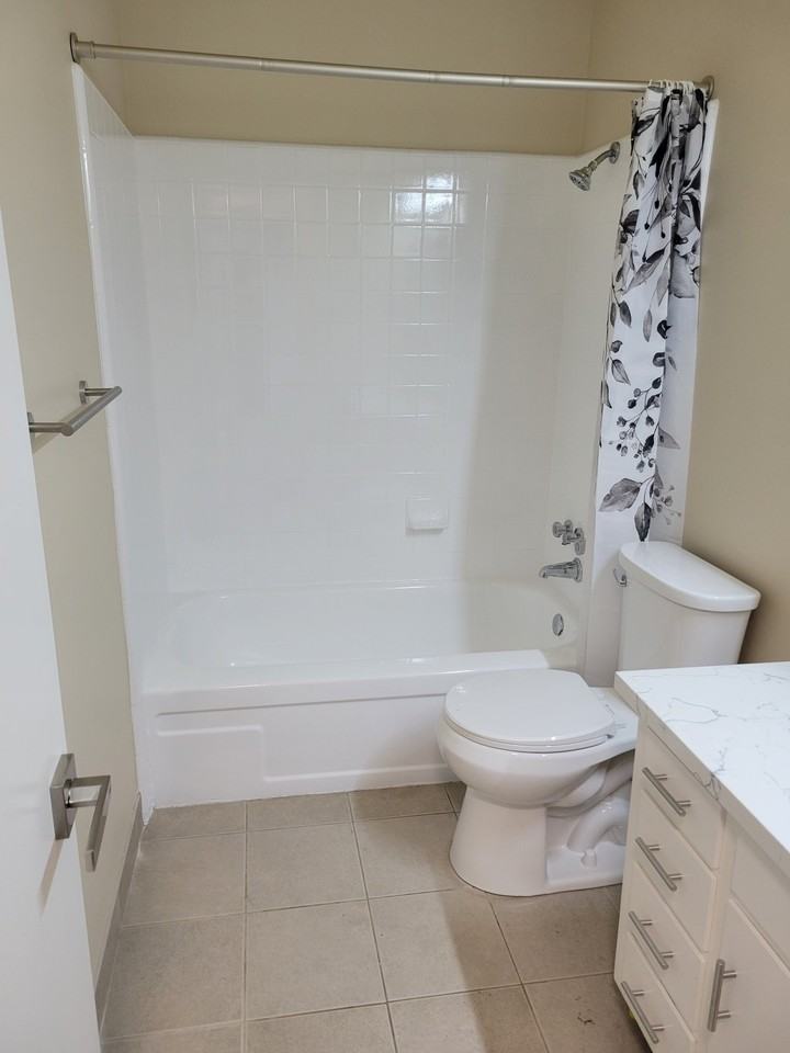 3500 Flora Vista Ave #3 - Photo 3 of 3