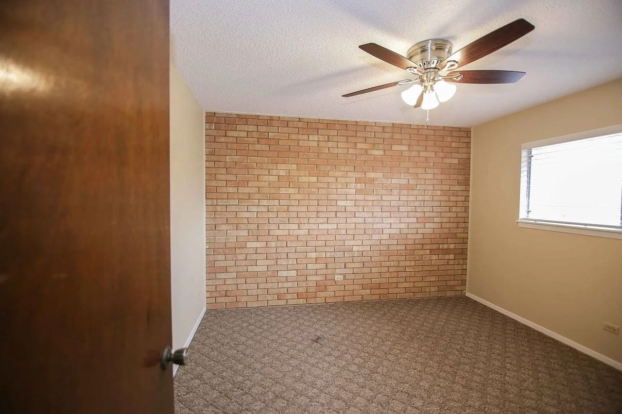 808 W Stubbs St #0 - Photo 3 of 16