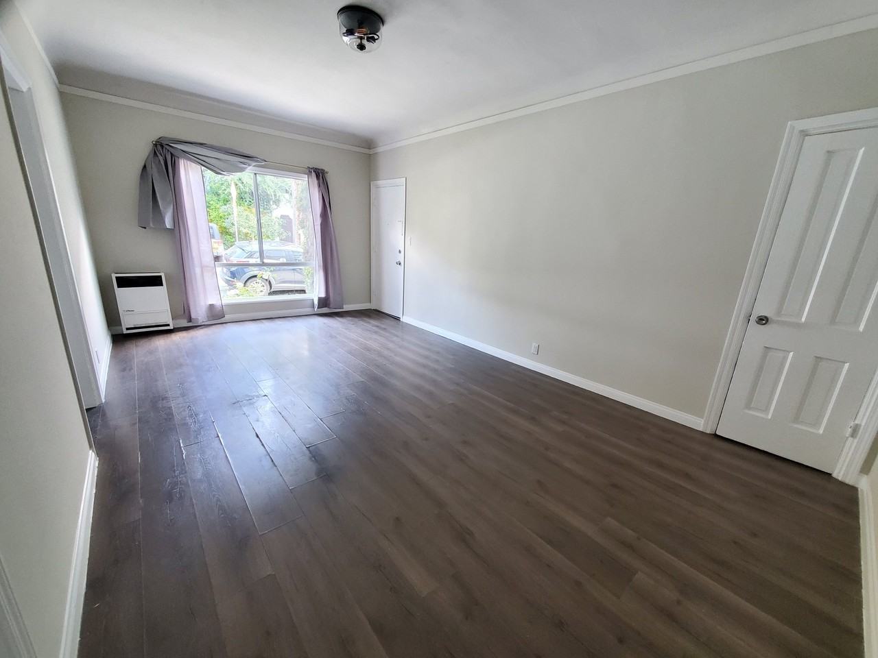 845 Sanborn Ave #22 - Photo 3 of 8