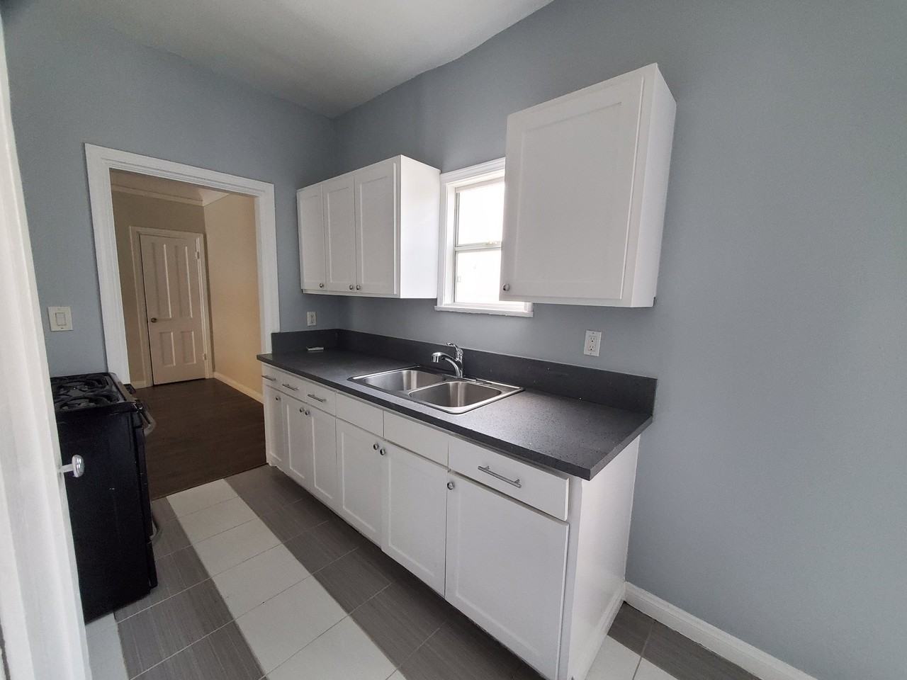 845 Sanborn Ave #22 - Photo 5 of 8