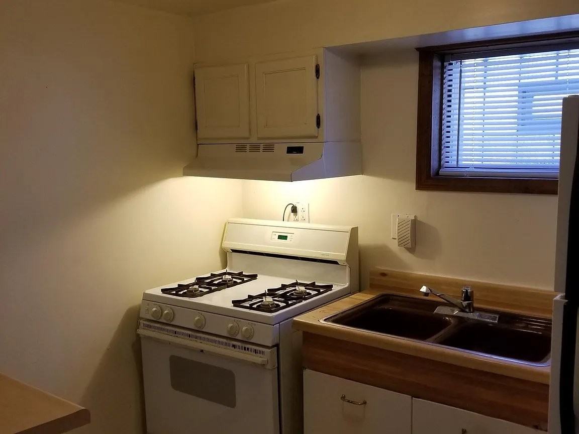 4069 Adams St #BS - Photo 3 of 7