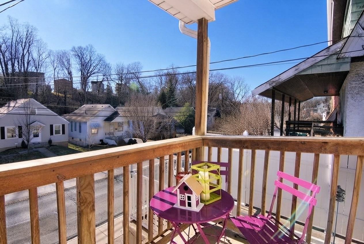 4067 Paxton Ave - Photo 2 of 8