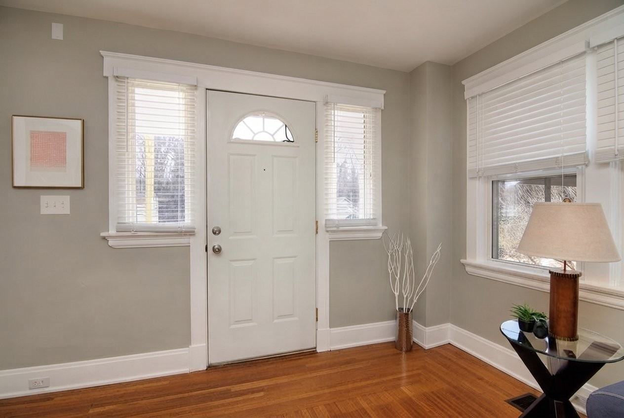 4067 Paxton Ave - Photo 3 of 8