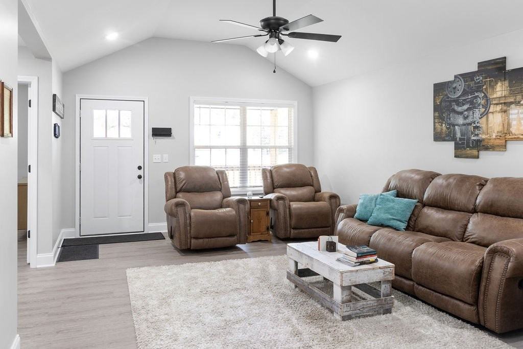 106 Lafon Dr - Photo 5 of 20