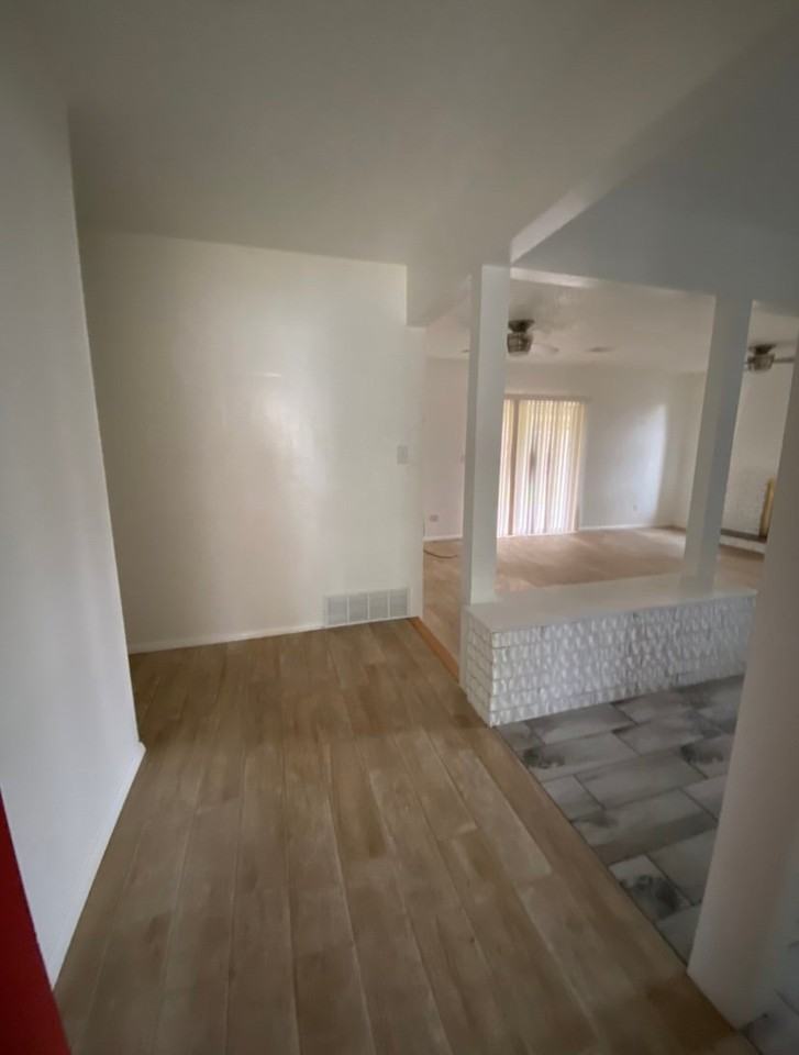 7105 S Mckinley Ave - Photo 2 of 20