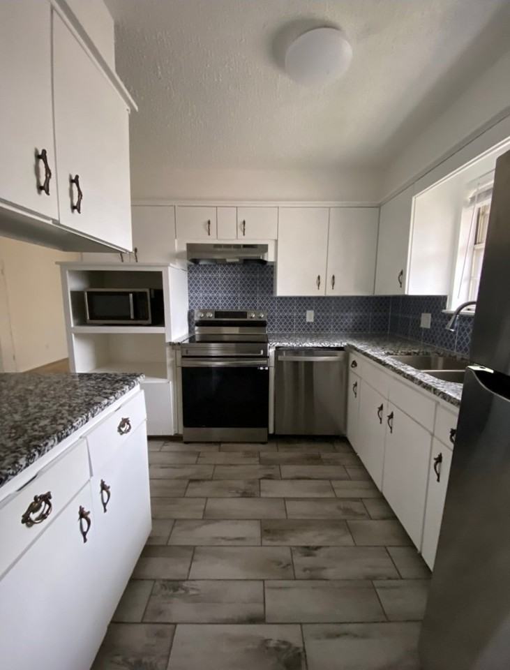 7105 S Mckinley Ave - Photo 6 of 20