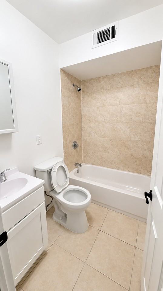 159 Bergen Ave #1 - Photo 5 of 6