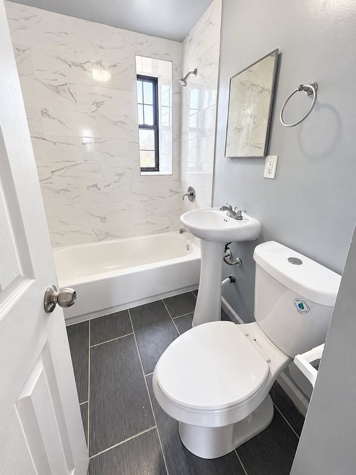 25 N Harrison St #403 - Photo 3 of 3