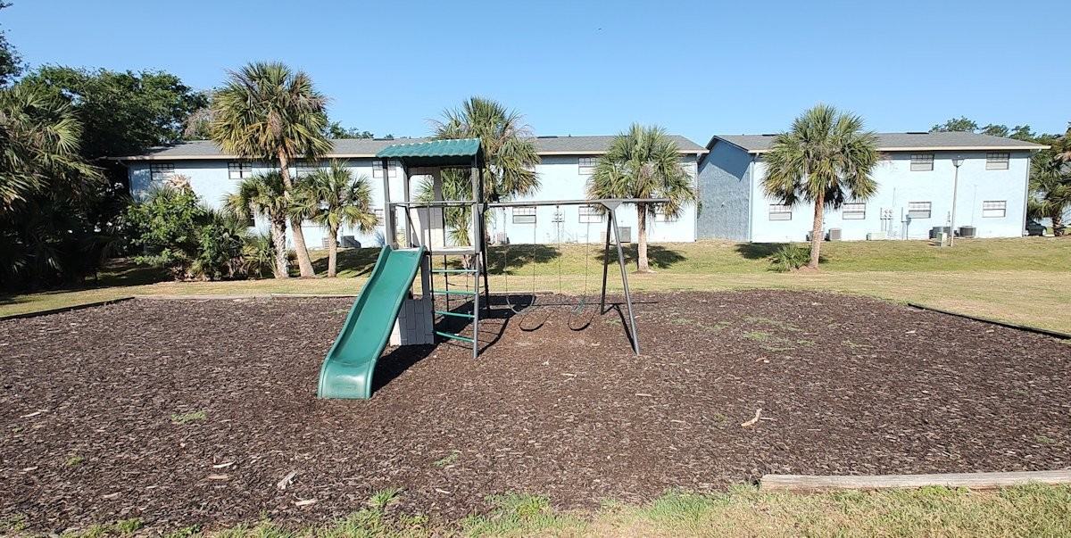 3215 Baird Ave #B6 - Photo 3 of 20