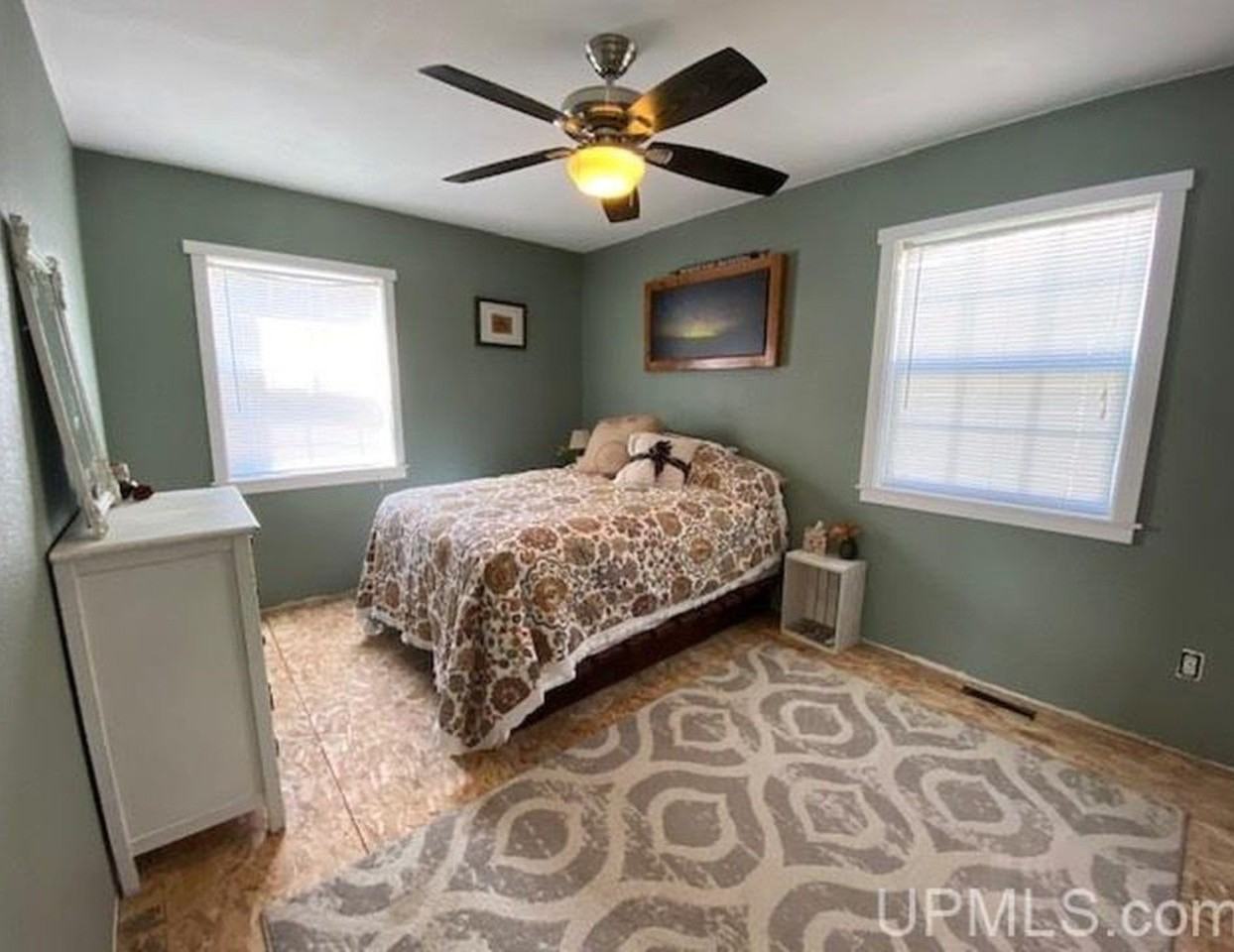 12 Oak St - Photo 5 of 10
