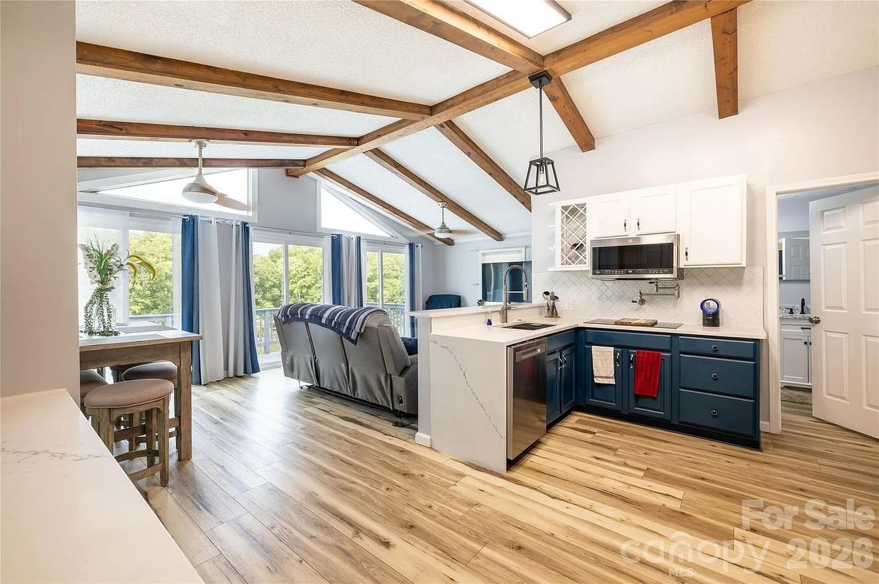 138 Strand Rd - Photo 6 of 19