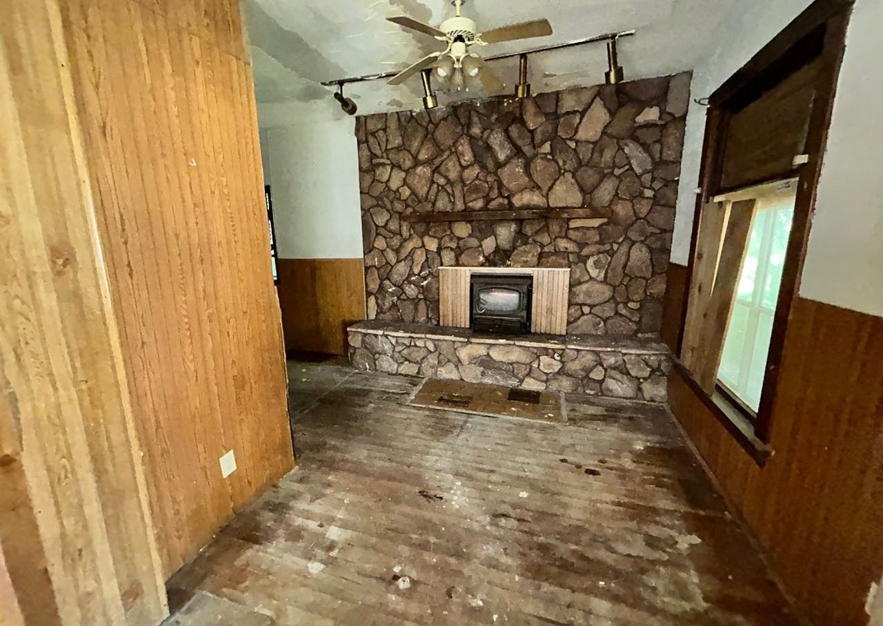 989 W Packard St - Photo 4 of 20