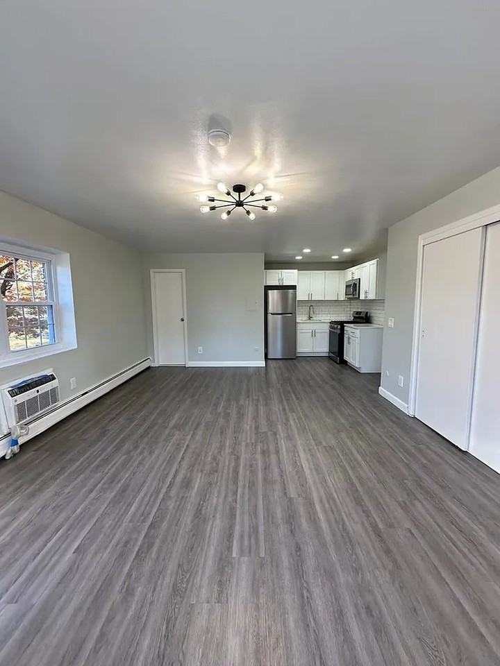 346 Franklin Pl #5 - Photo 3 of 6