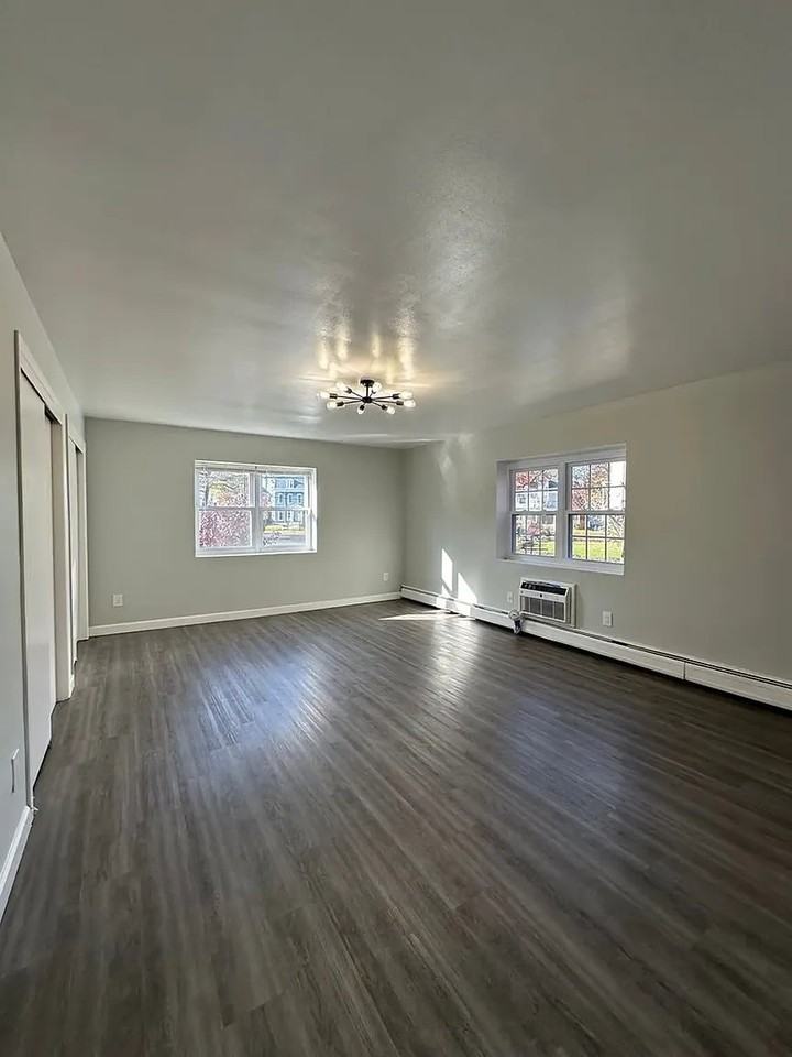 346 Franklin Pl #5 - Photo 4 of 6