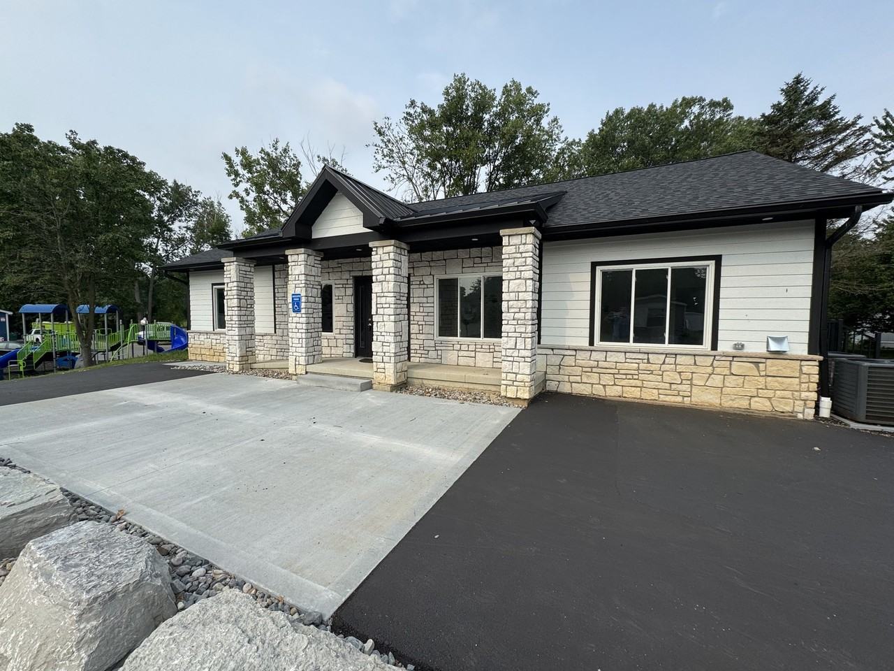 65 Dunlap Cir - Photo 4 of 6