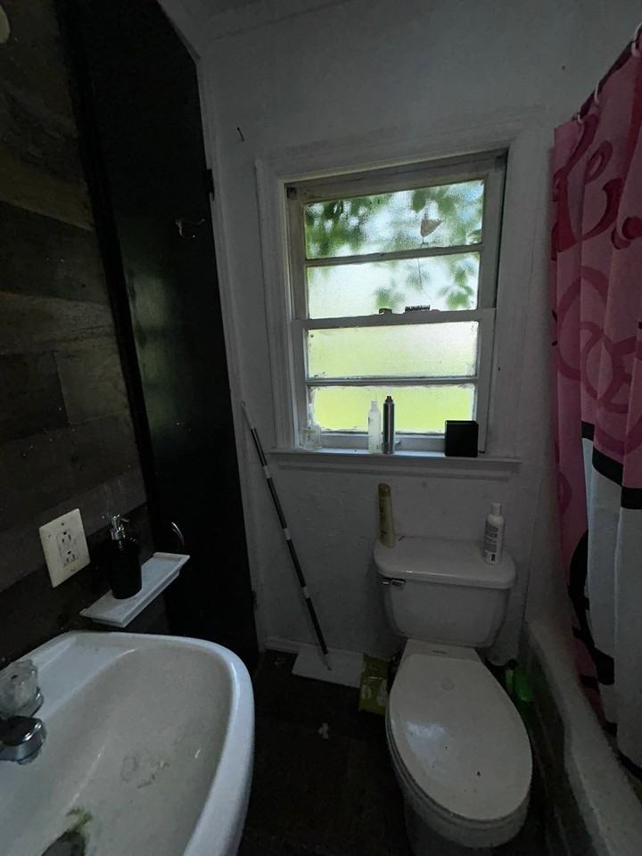 1847 N 56th St - Photo 2 of 29