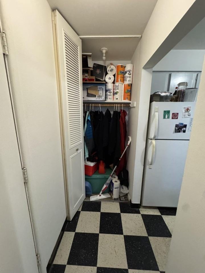 6250 N Kenmore Ave #209 - Photo 6 of 11