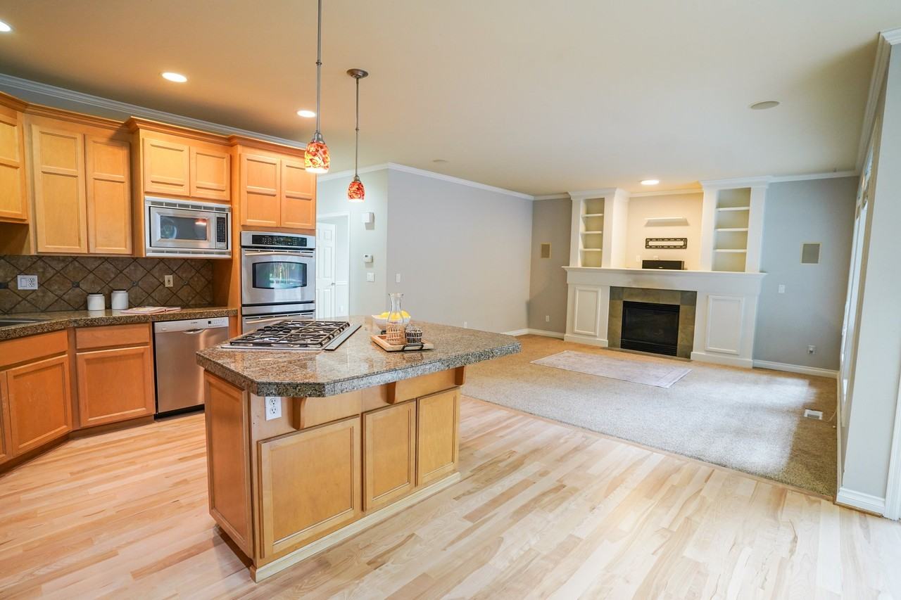 1004 274th Pl Se - Photo 5 of 20