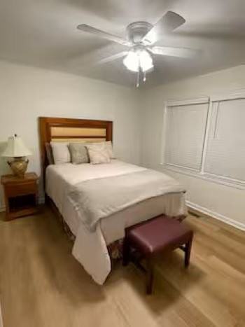1306 Gornto Rd - Photo 3 of 20