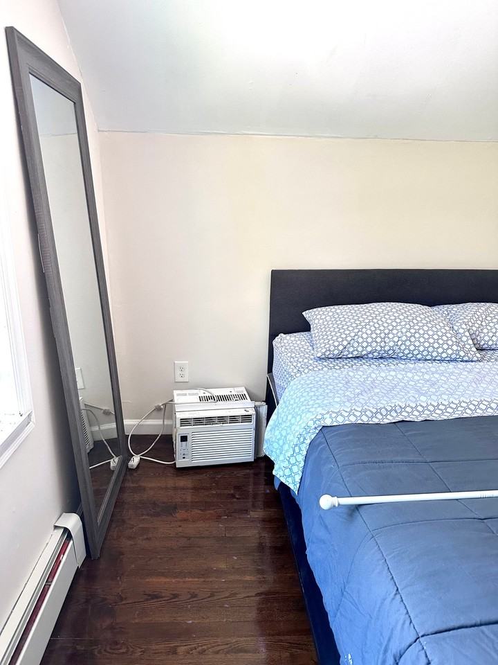 51 Bradley St - Photo 5 of 10