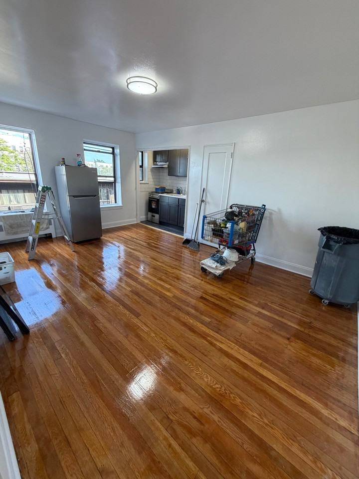 457 Highland Ave #4J - Photo 2 of 4