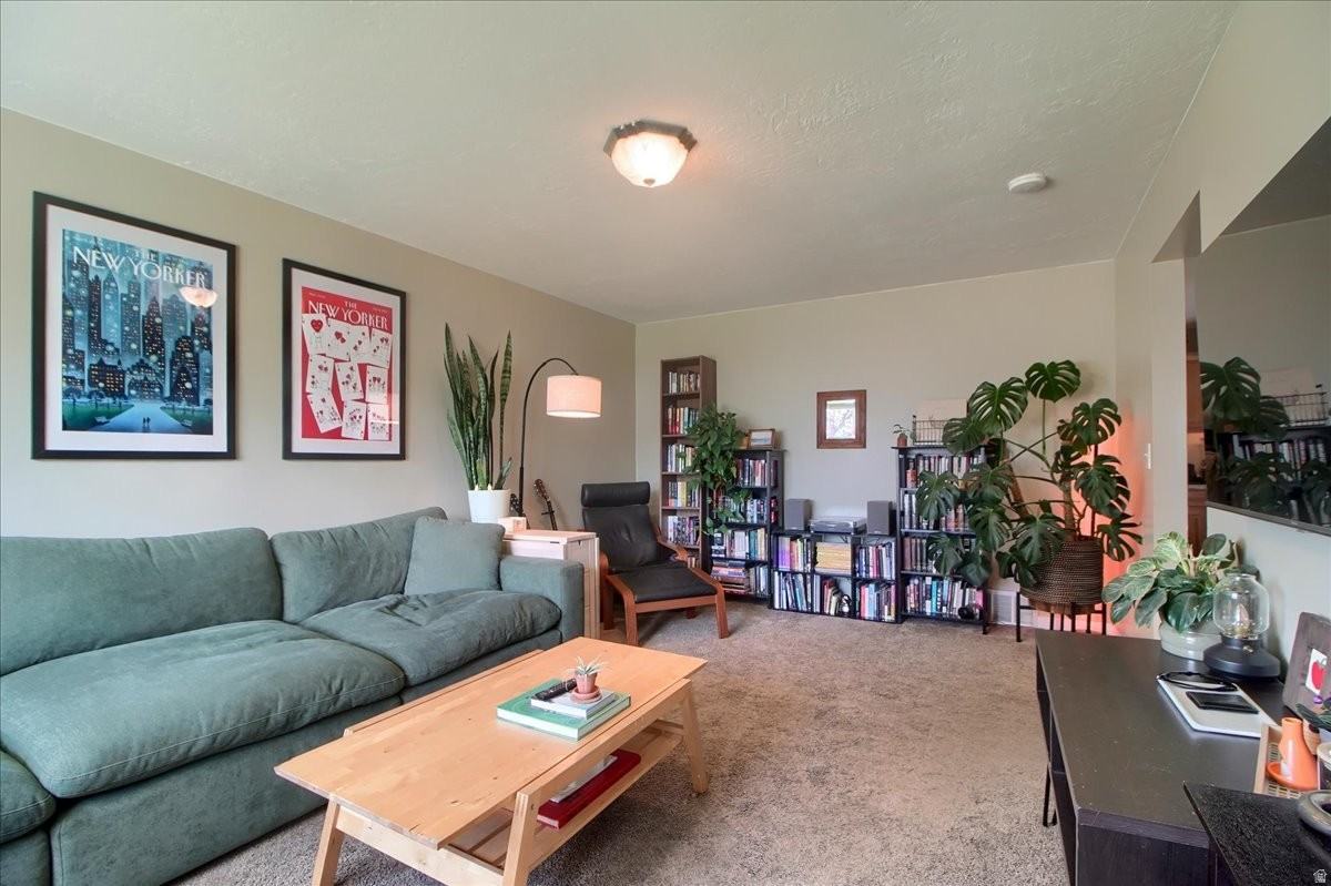 1239 E St #1239 - Photo 4 of 18