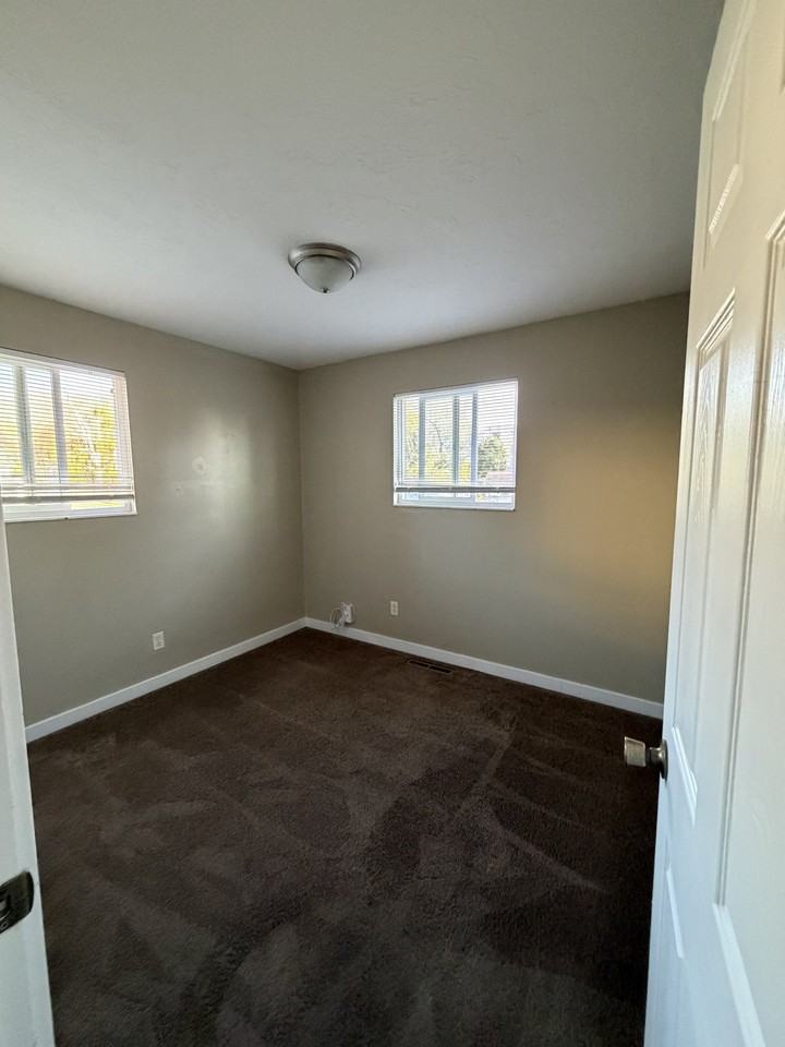 1239 E St #1239 - Photo 7 of 18