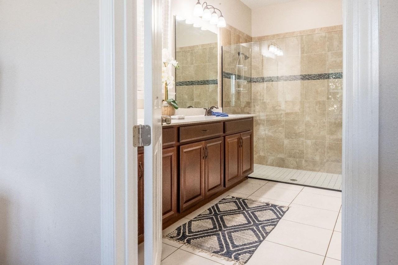 1836 Sandy Park Trl - Photo 3 of 14