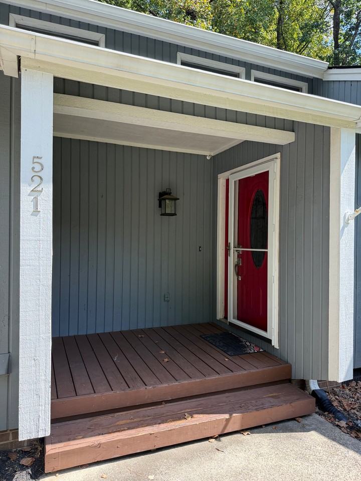 521 Ashebrook Dr - Photo 3 of 32