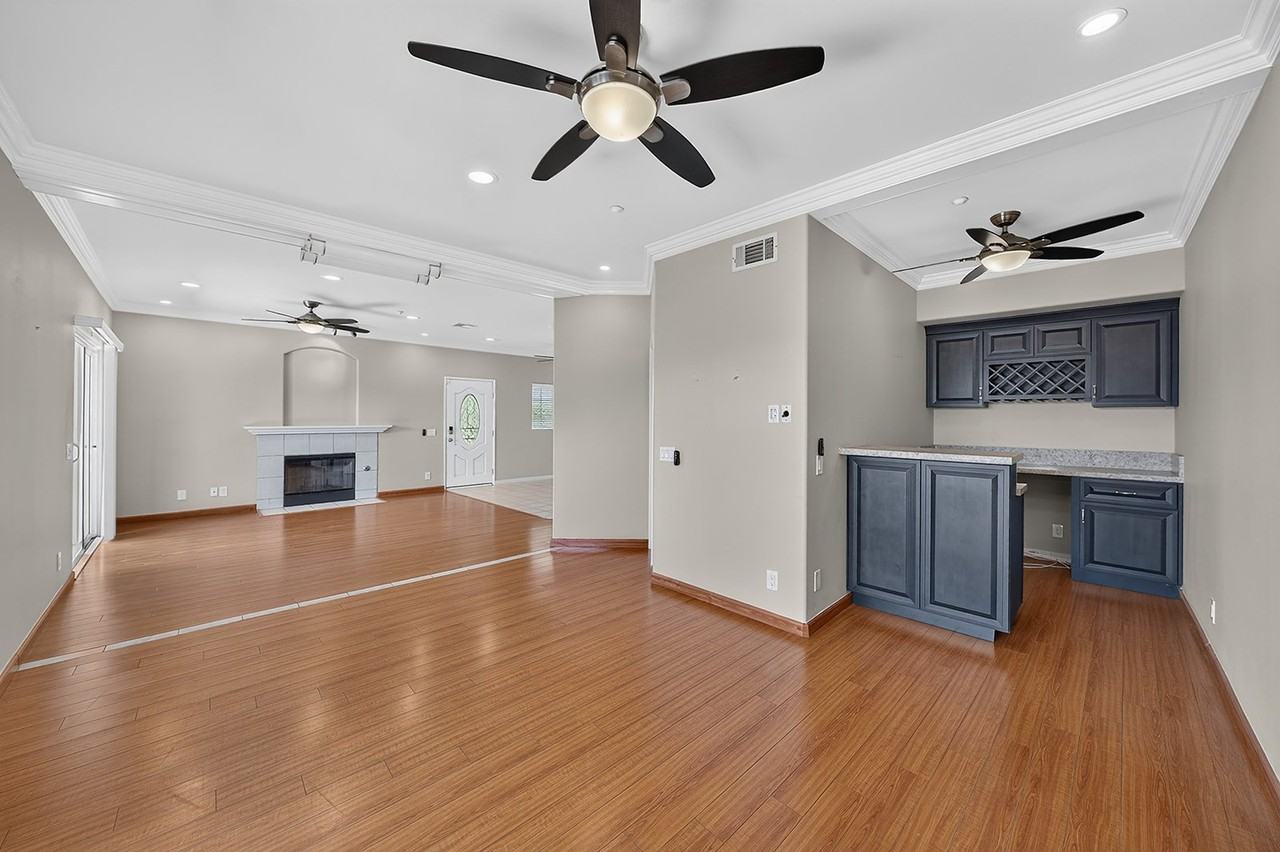 1223 Heritage Way - Photo 3 of 18