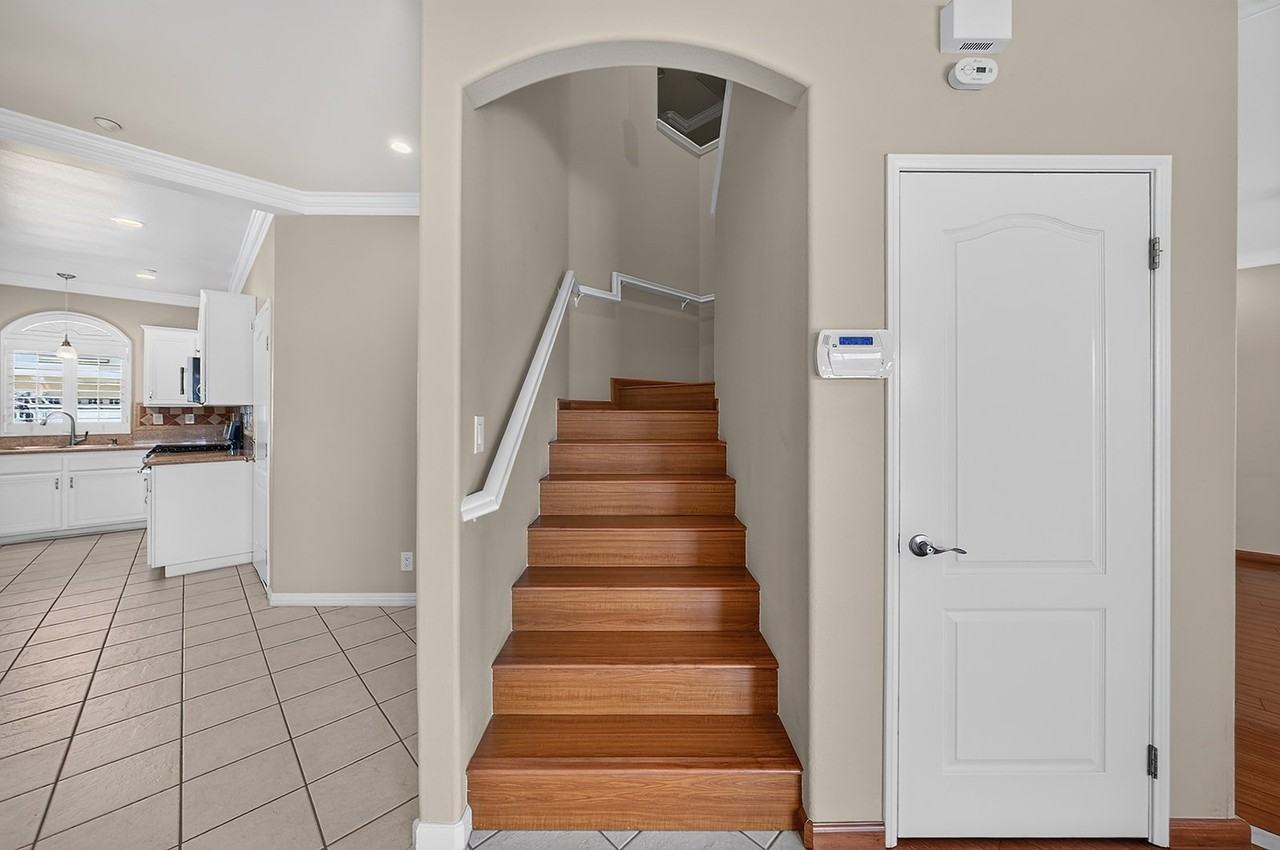 1223 Heritage Way - Photo 7 of 18