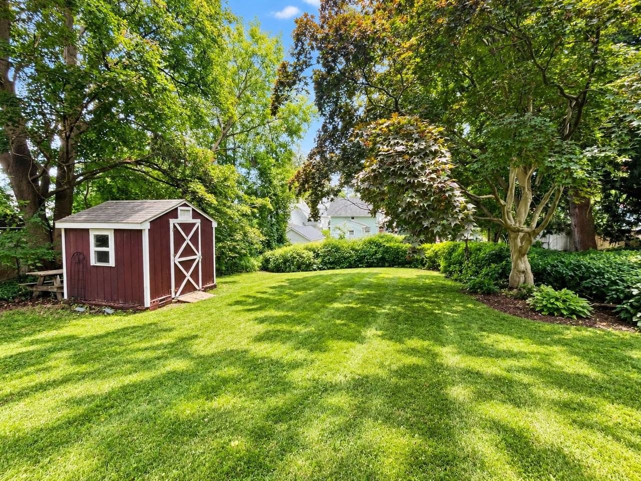 39 7th Ave - Photo 5 of 13