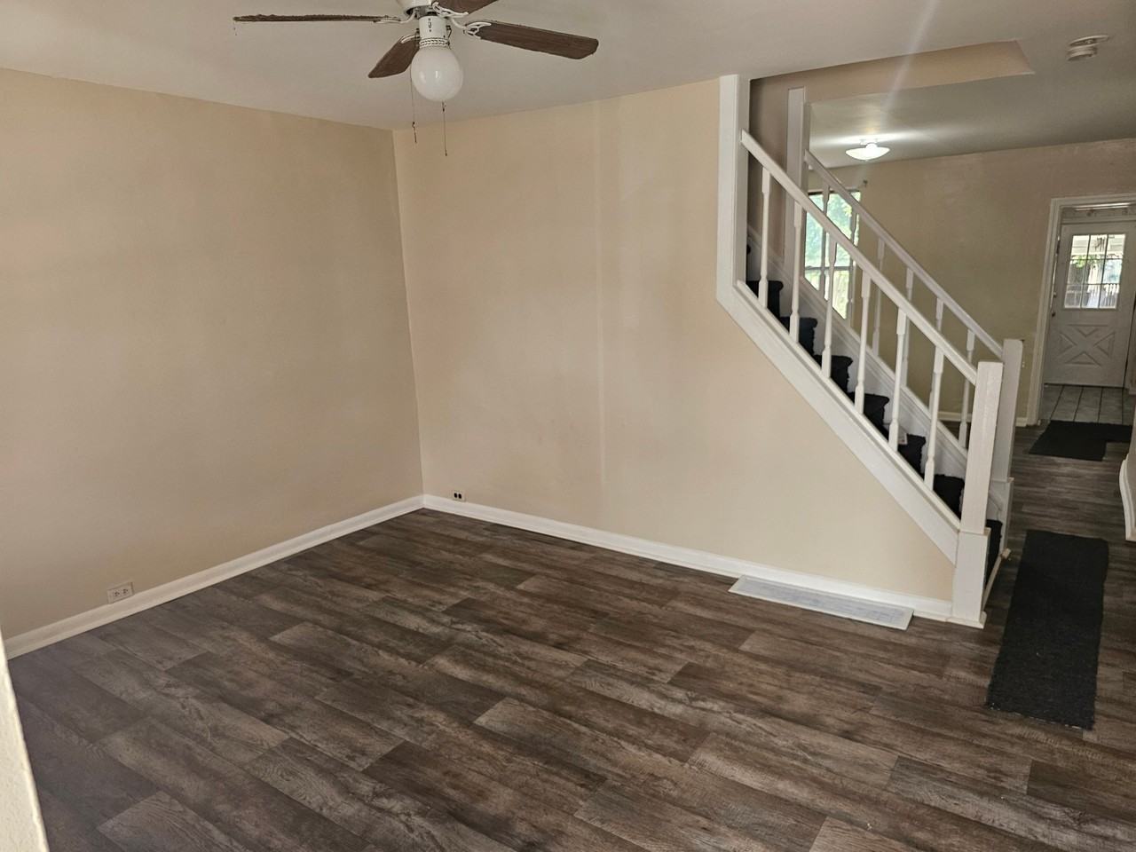 313 Buttonwood St - Photo 5 of 14