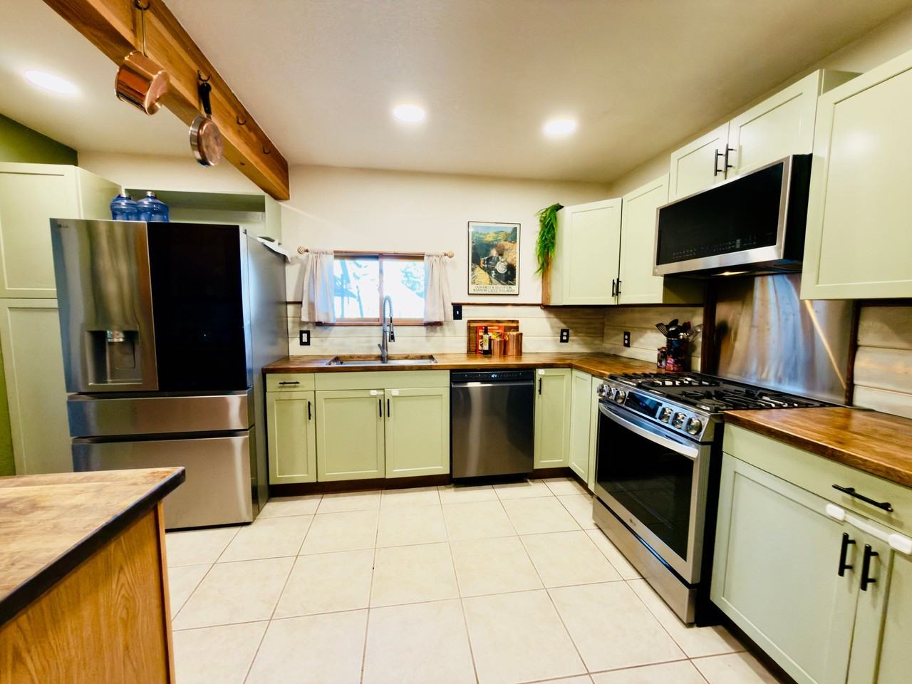 217 E Ravalli St - Photo 4 of 17