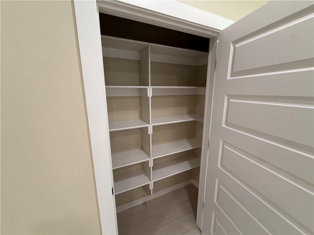 1537 E 5th St - Photo 7 of 24
