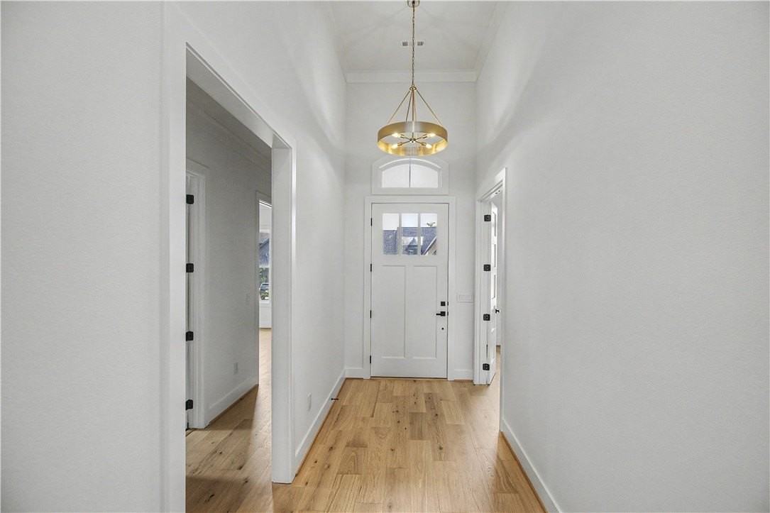 820 Greenhorn St - Photo 3 of 32