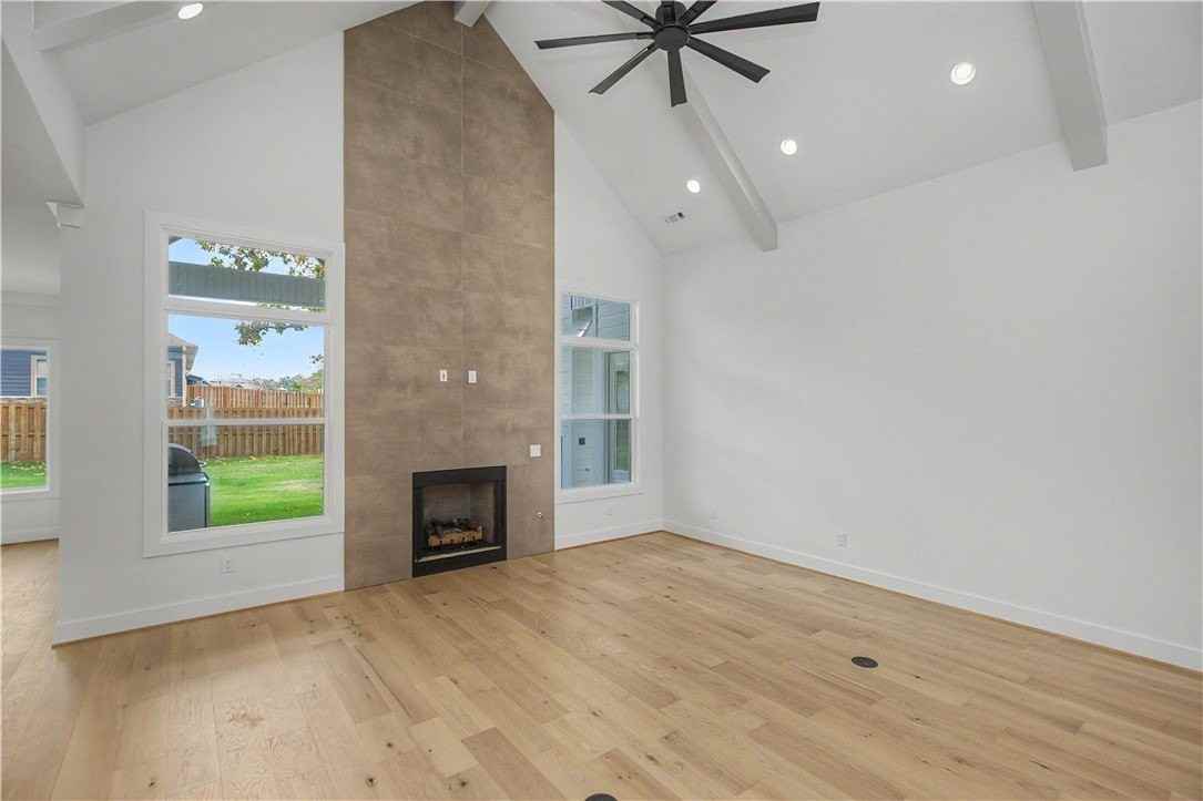 820 Greenhorn St - Photo 6 of 32