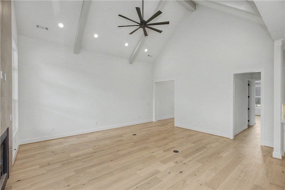 820 Greenhorn St - Photo 7 of 32