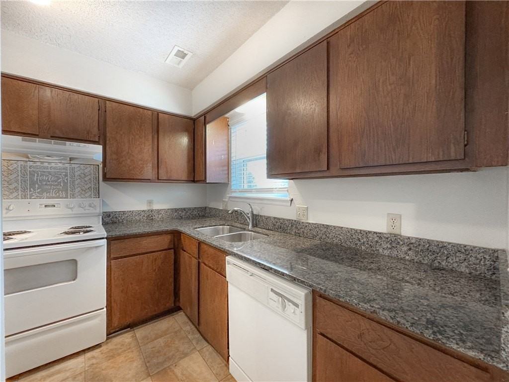 4114 N Sunflower Cir - Photo 3 of 14