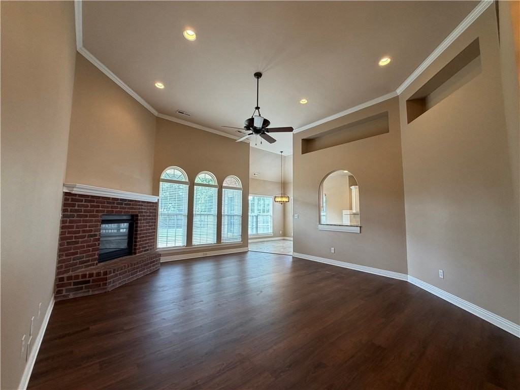 4410 W Braymore Dr - Photo 2 of 24