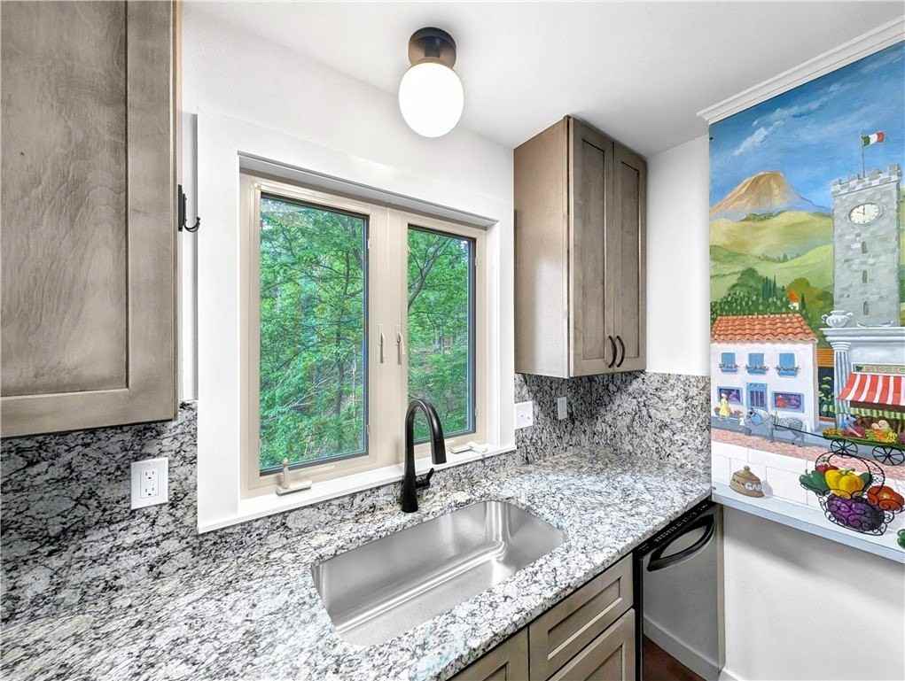 1 Mellor Ct - Photo 7 of 31
