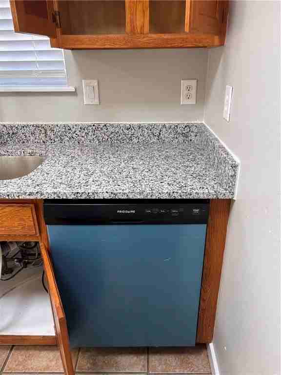 805 E 1st St - Photo 7 of 20
