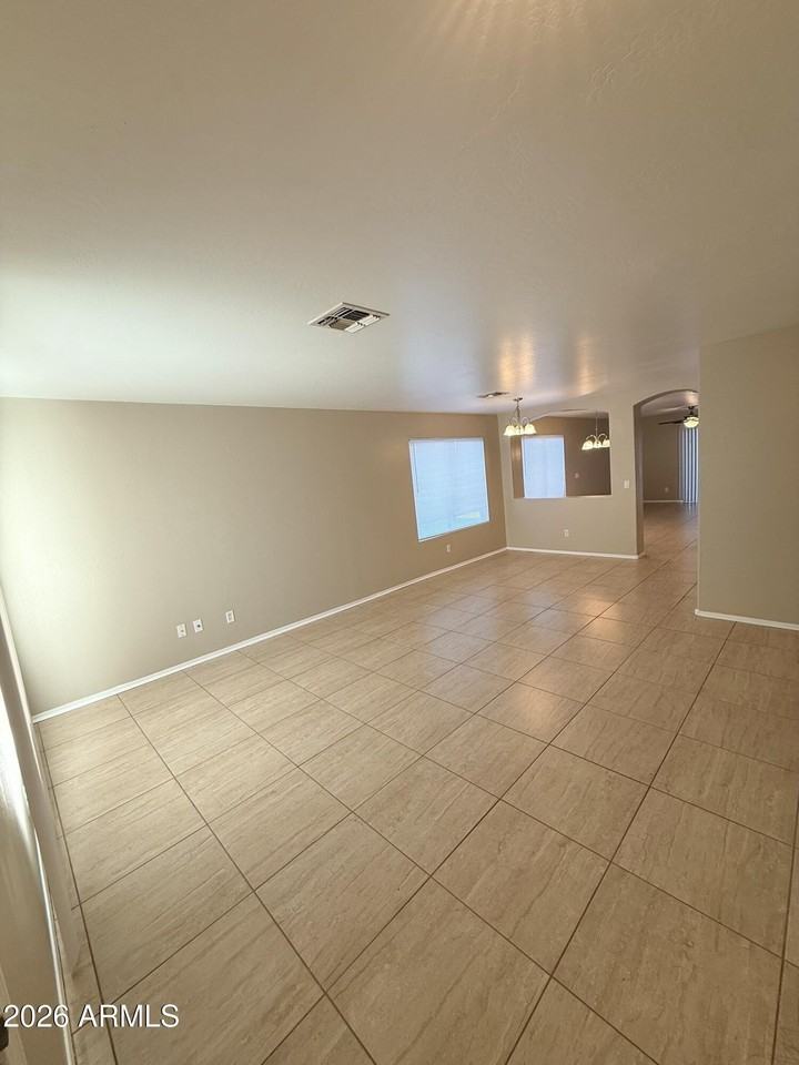 1622 S 229th Ave - Photo 3 of 13