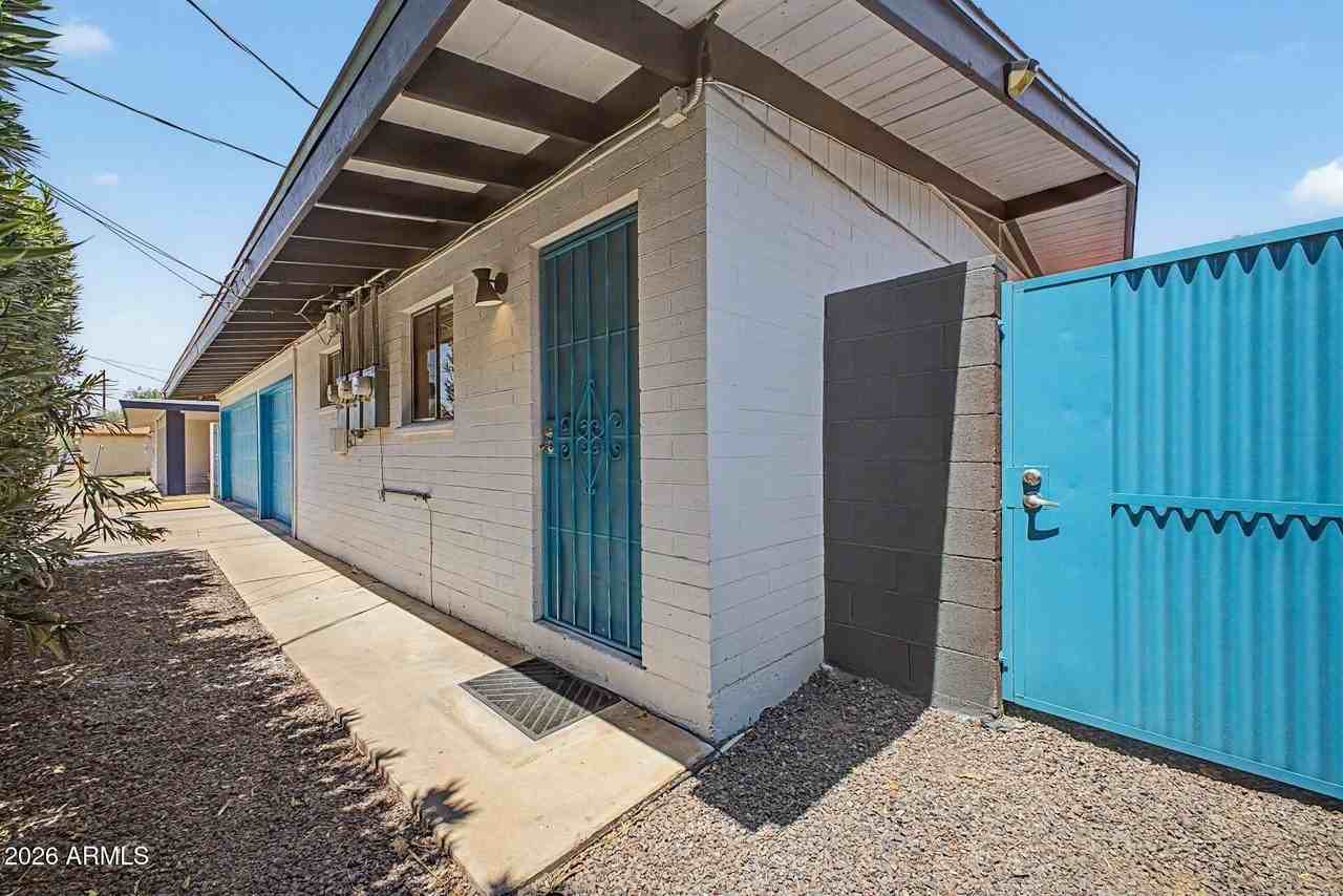 2727 E Montecito Ave #1 - Photo 6 of 7