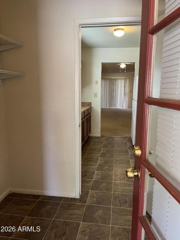 507 E Colgate Dr - Photo 3 of 20