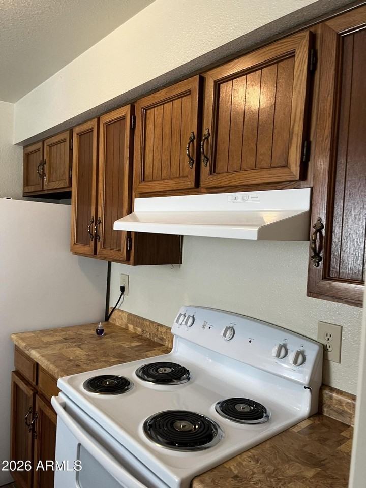 507 E Colgate Dr - Photo 6 of 20