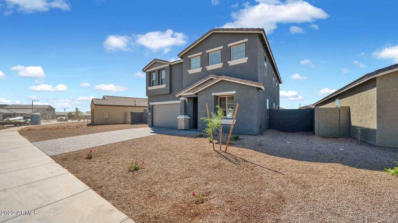 13407 W Rowel Rd - Photo 3 of 50
